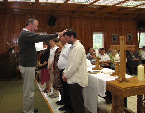 missziói konferencia Piliscsabán áldás a missziói központ dolgozóinak